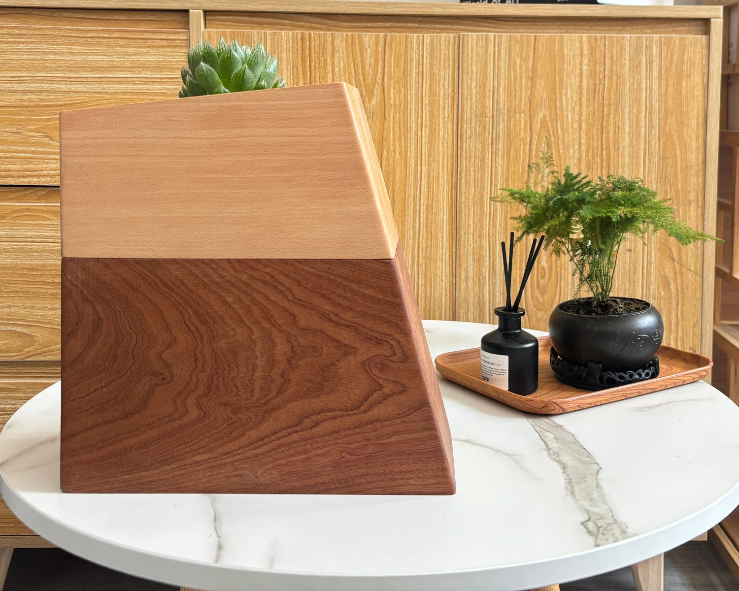 Sapele vase pet urn placed on the table size comparison physical display